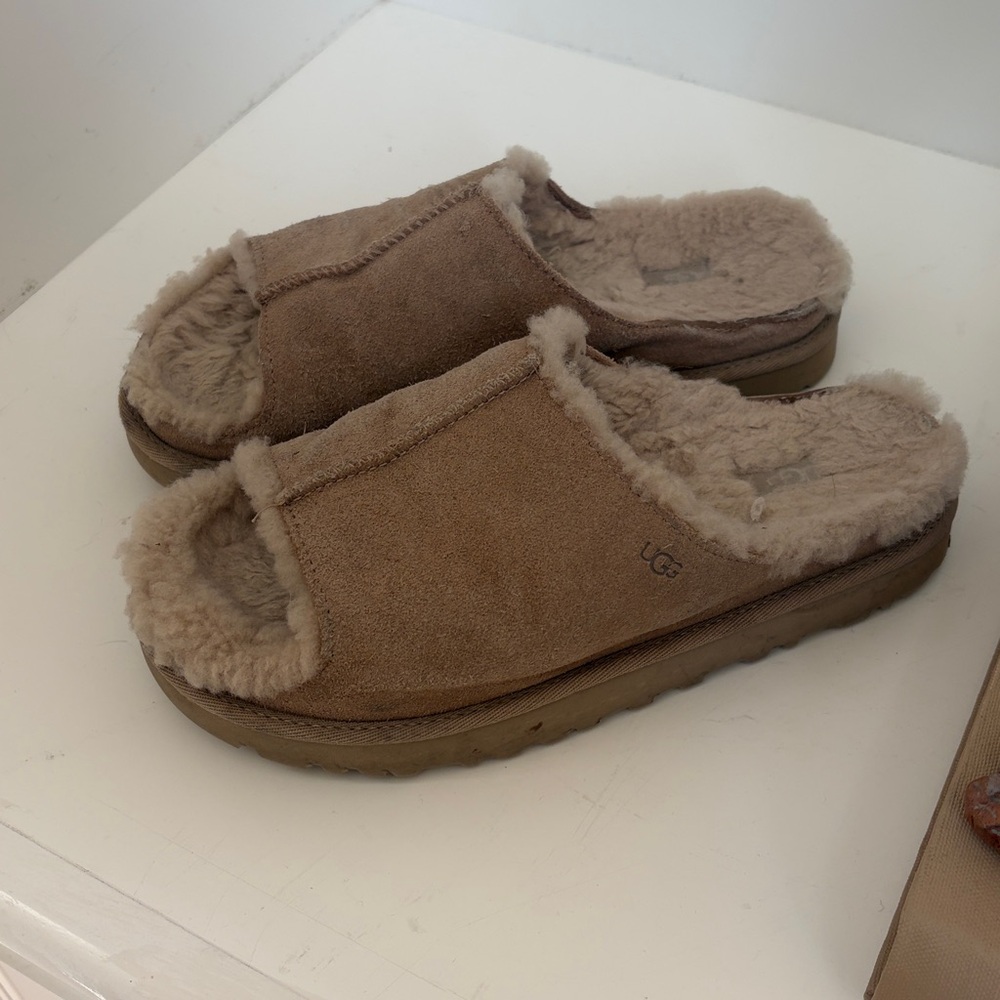 Ugg Slides - image 4